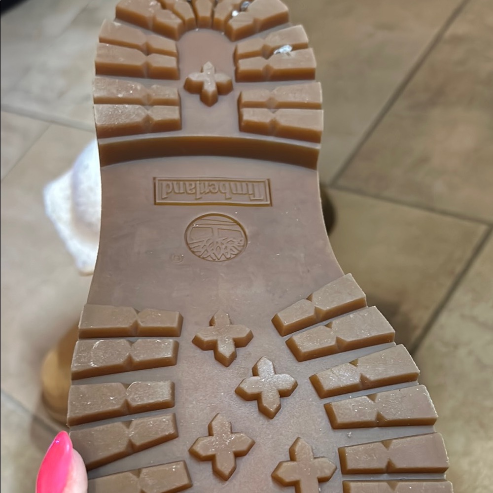 Timberland Tan Boots with Shearling Lining - Picture 7 of 8
